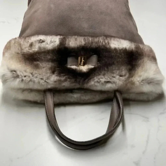 🧚🏻HOST PICK🧚🏻 Salvatore Ferragamo Suede Handbag Tote Fur Trimmed EUC - Picture 12 of 13
